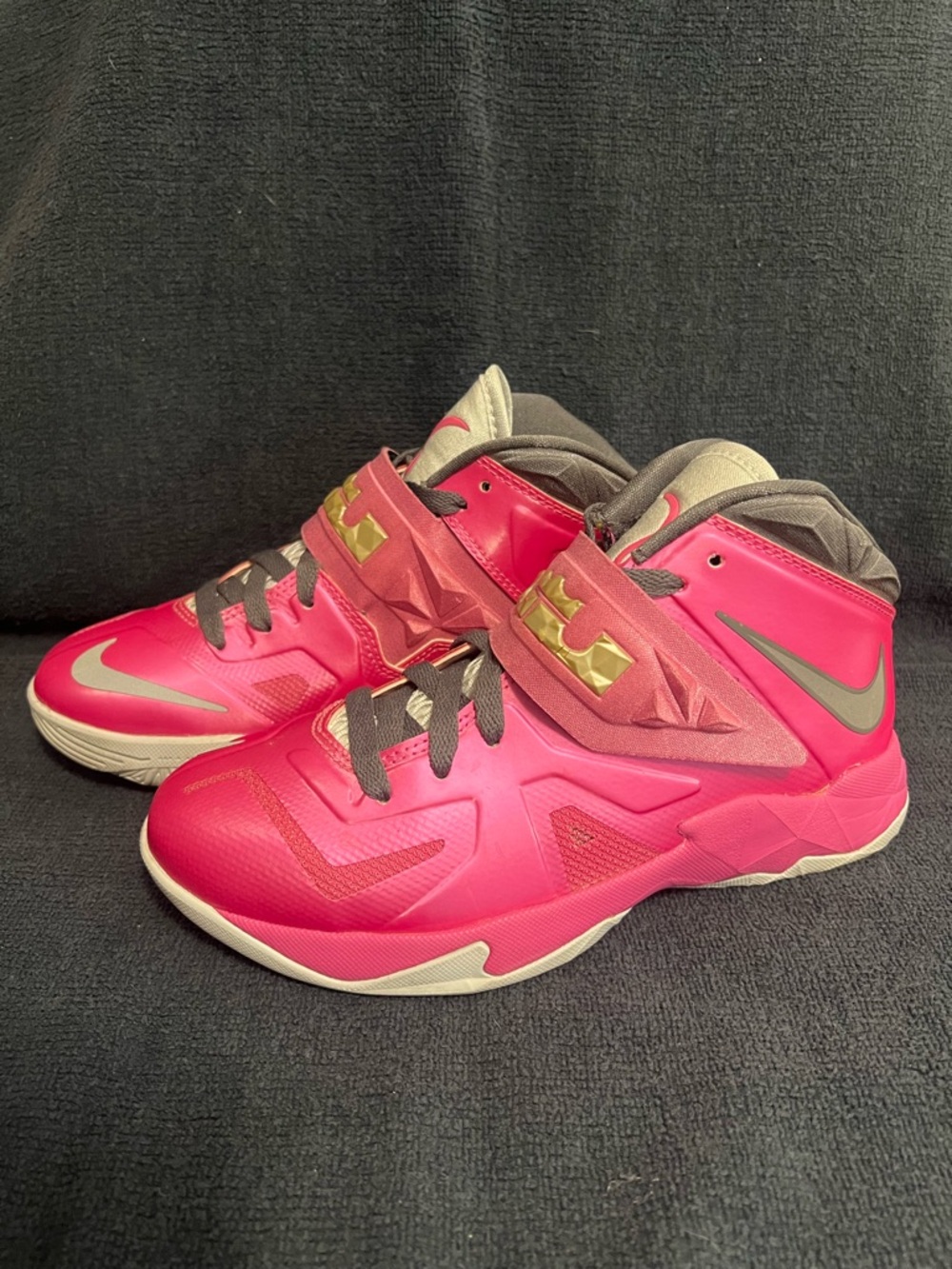 Nike LeBron James Zoom Soldier Pink Basketball Shoes